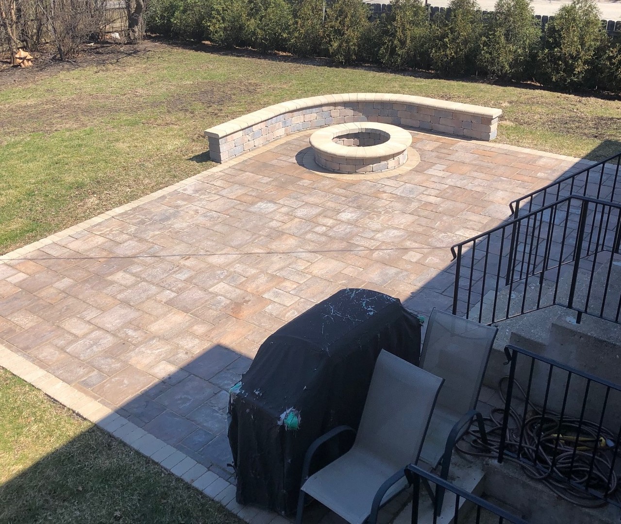 1210 Hemlock Lane Mount Prospect, IL 60056 - Photo 20 of 27 a view of outdoor space and yard with swimming pool