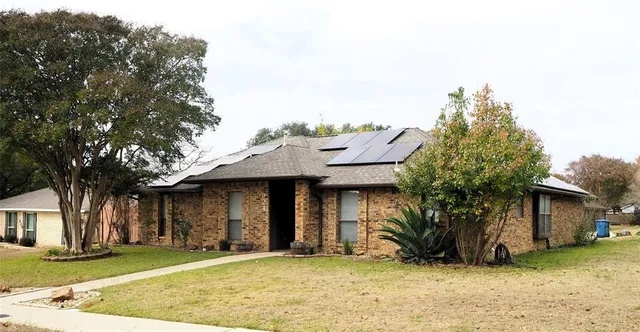 $2,450 | 924 Summer Trail, Flower Mound, TX 75028