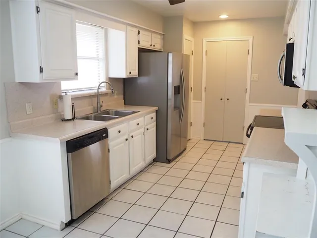 $2,450 | 924 Summer Trail, Flower Mound, TX 75028