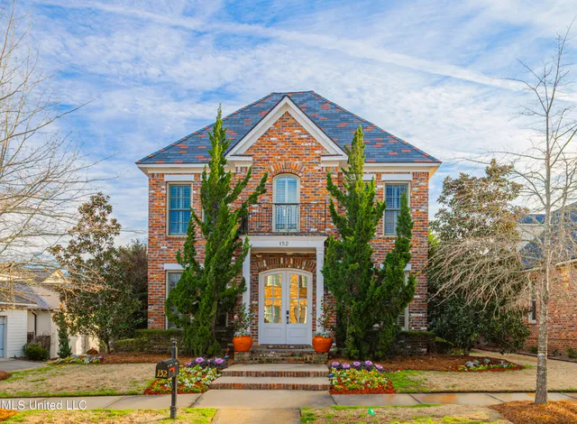 $769,900 | 152 Harper Street, Ridgeland, MS 39157