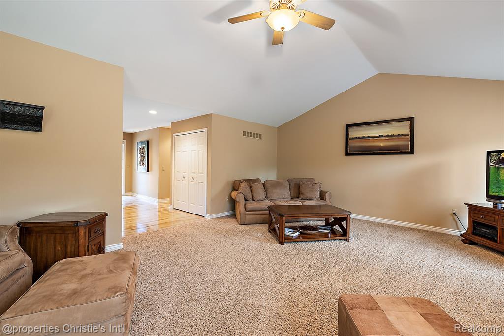 3654 McComb Drive Rochester Hills, MI 48307 - Photo 22 of 49