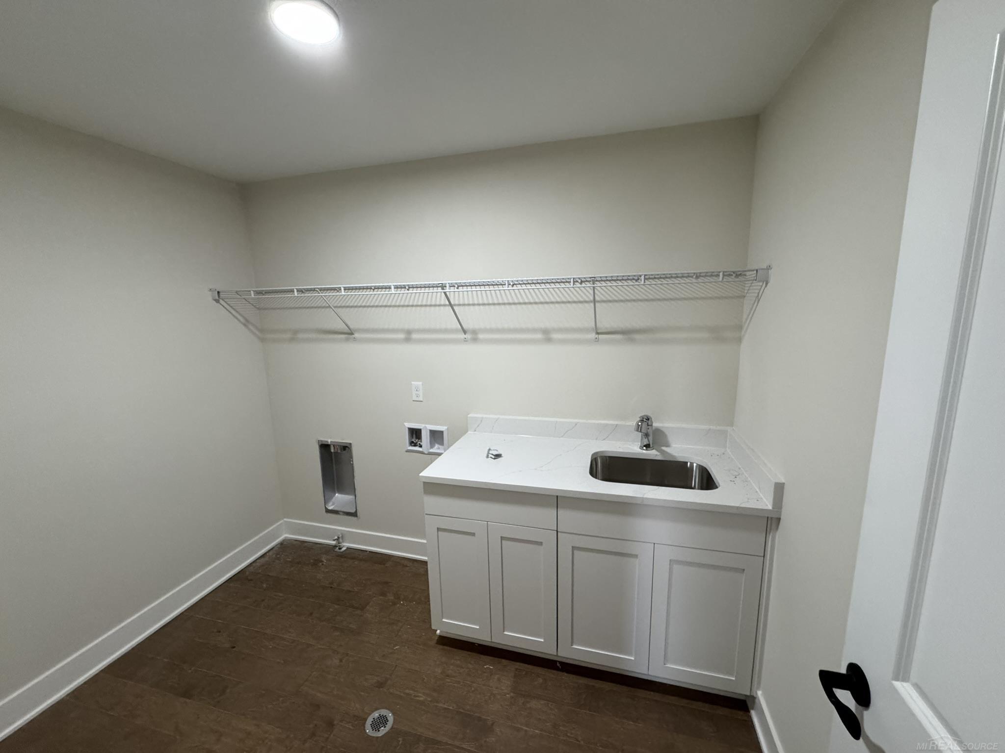 41527 Utica Road Sterling Heights, MI 48313 - Photo 24 of 27 50173109-DB6F2FC8-B769-499F-9314-2D1808361F43.JPG
