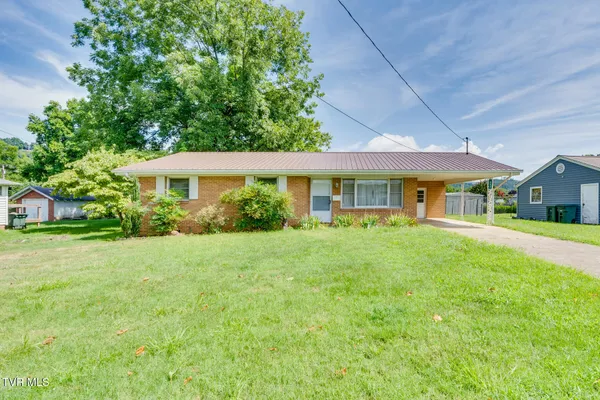 $1,600 | 607 Race Street, Unit 4, Elizabethton, TN 37643