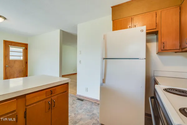 $1,600 | 607 Race Street, Unit 4, Elizabethton, TN 37643