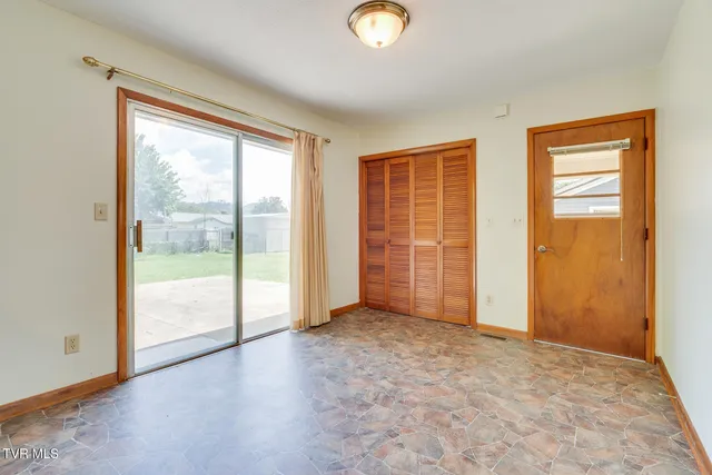 $1,650 | 607 Race Street, Unit 4, Elizabethton, TN 37643