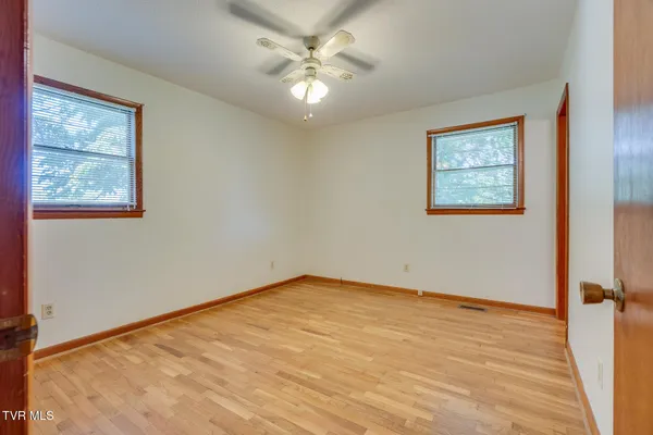 $1,600 | 607 Race Street, Unit 4, Elizabethton, TN 37643