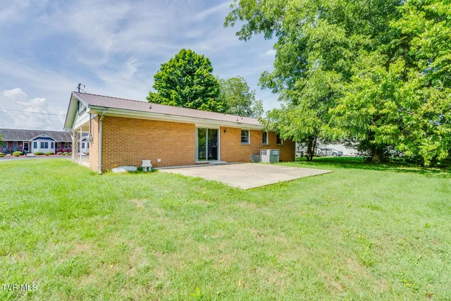 $1,650 | 607 Race Street, Unit 4, Elizabethton, TN 37643