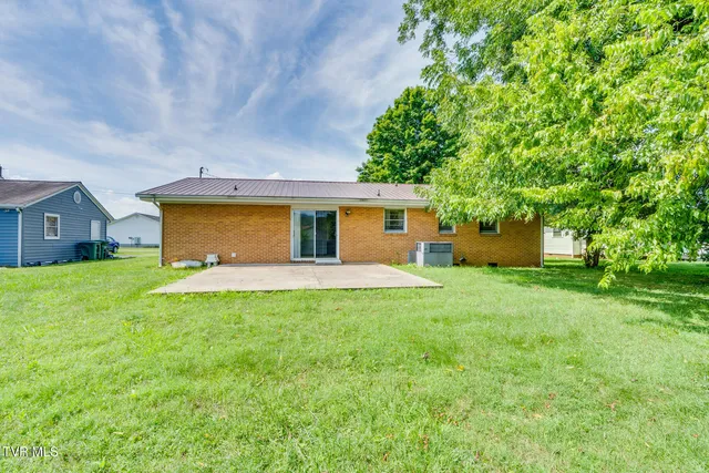 $1,650 | 607 Race Street, Unit 4, Elizabethton, TN 37643