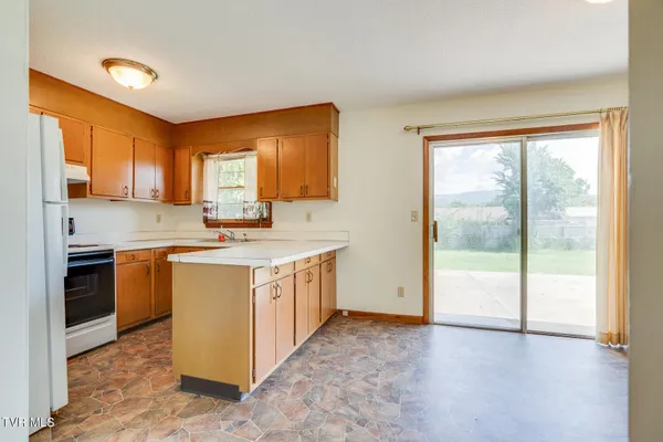 $1,600 | 607 Race Street, Unit 4, Elizabethton, TN 37643