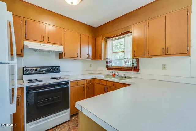 $1,650 | 607 Race Street, Unit 4, Elizabethton, TN 37643