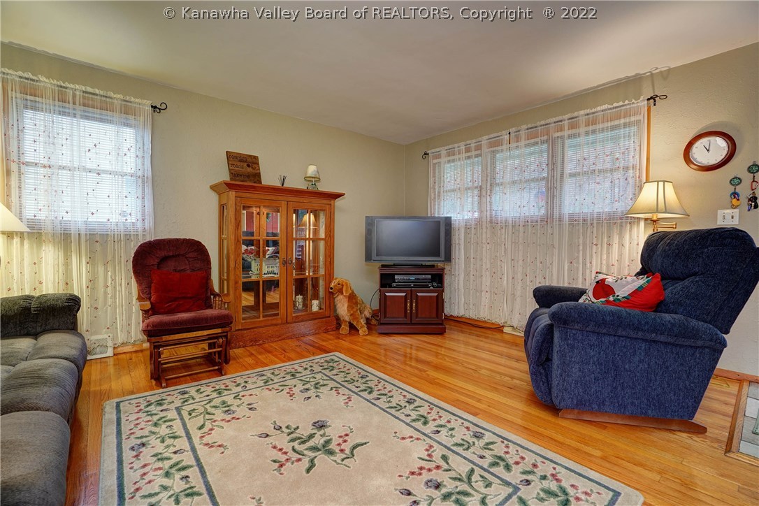 1124 Forest Road Charleston, WV 25314 - Photo 2 of 19 Gallery Image 2