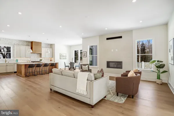 $2,295,000 | 2633 Wooster Court, Vienna, VA 22180