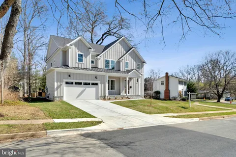 $2,295,000 | 2633 Wooster Court, Vienna, VA 22180