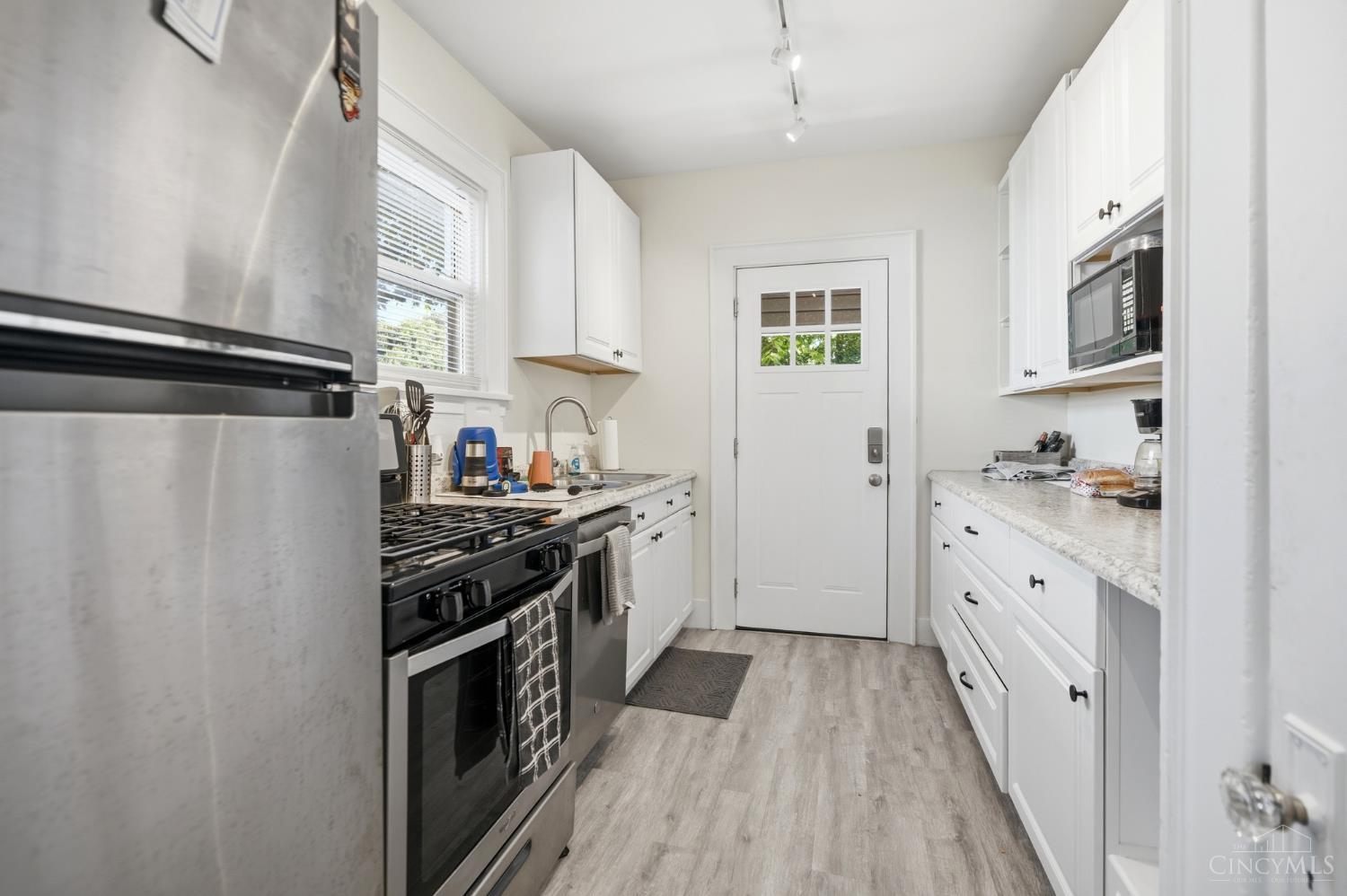 2874 Wasson Road Cincinnati, OH 45209 - Photo 10 of 24 Gallery Image 10