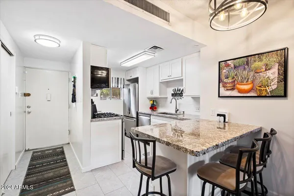 $1,495 | 6125 East Indian School Road, Scottsdale, AZ 85251