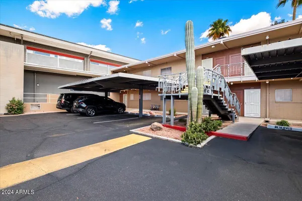 $1,495 | 6125 East Indian School Road, Scottsdale, AZ 85251