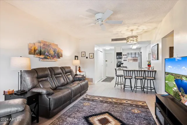 $1,495 | 6125 East Indian School Road, Scottsdale, AZ 85251