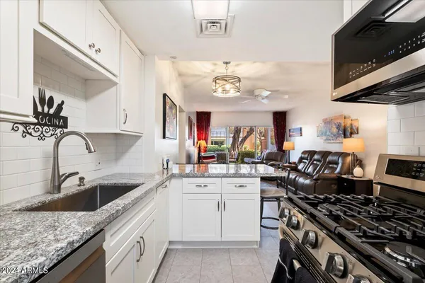 $1,495 | 6125 East Indian School Road, Scottsdale, AZ 85251