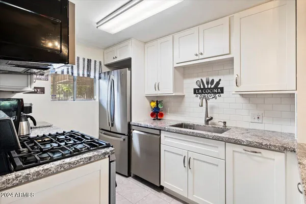 $1,495 | 6125 East Indian School Road, Scottsdale, AZ 85251