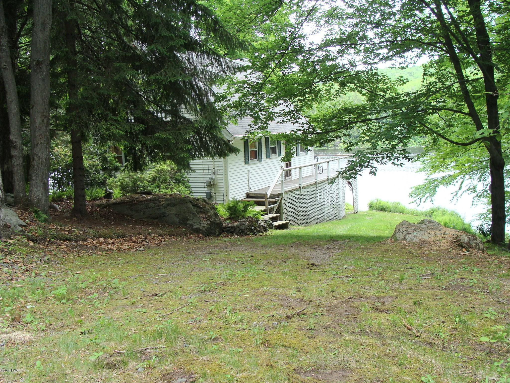 6 Sheridan Road Hawley, PA 18428 - Photo 2 of 21 Gallery Image 2