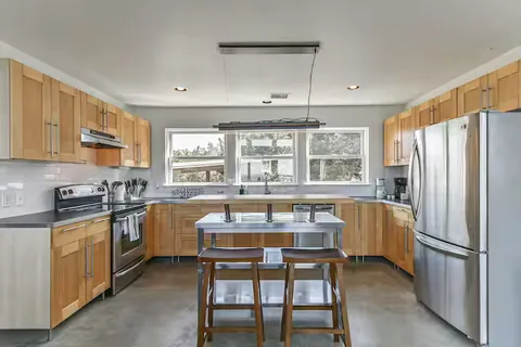 $1,050,000 | 620 Windy Hills Road, Dripping Springs, TX 78620