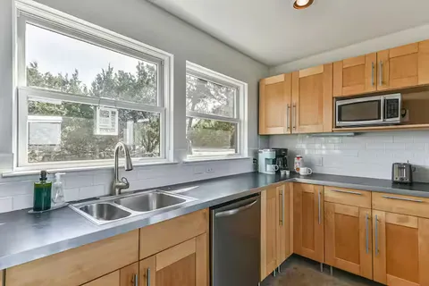 $1,050,000 | 620 Windy Hills Road, Dripping Springs, TX 78620