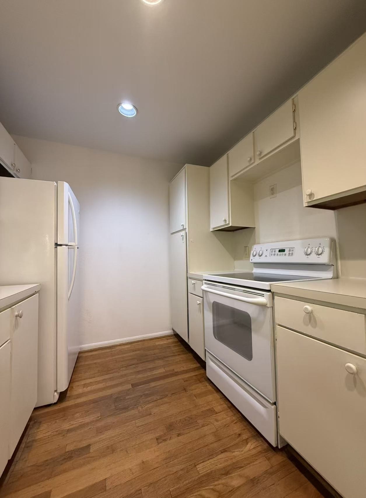 2829 Timmons Lane, Unit 176 Houston, TX 77027 - Photo 20 of 23