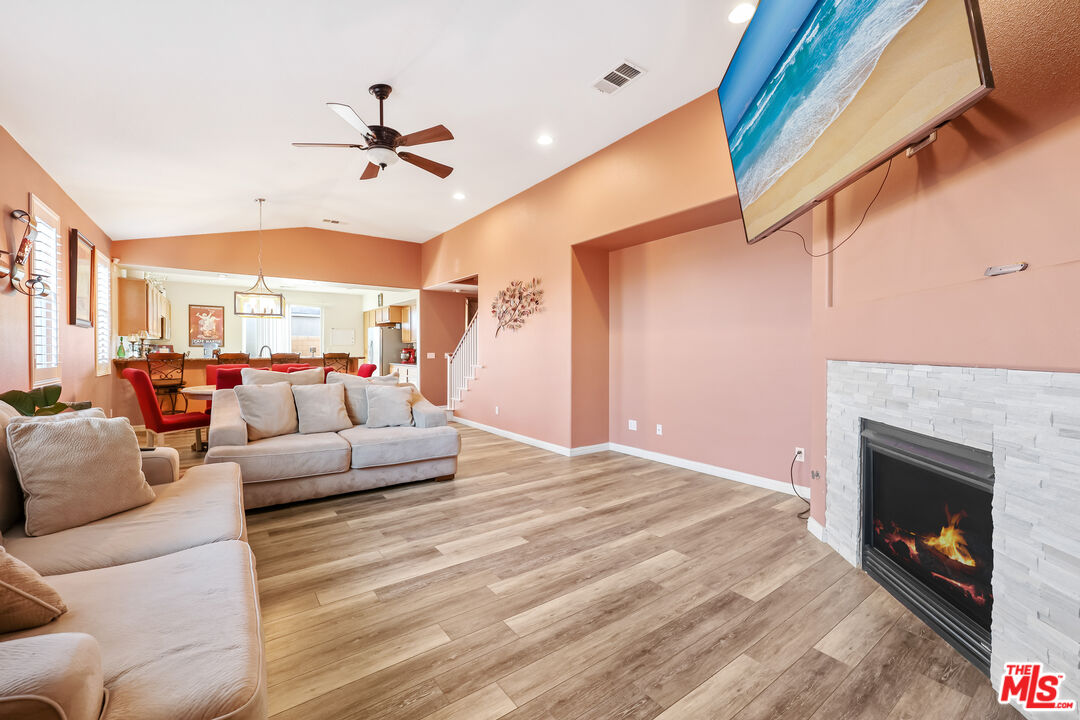505 Fair Park Way Perris, CA 92570 - Photo 8 of 37