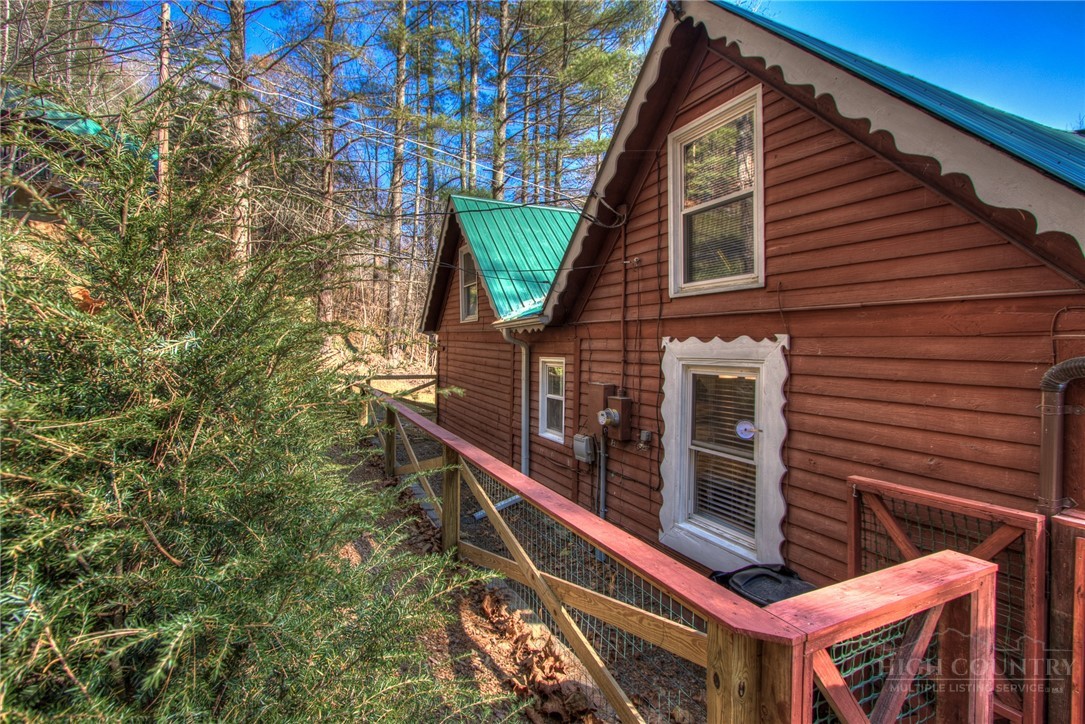 392 Old Danner Road Vilas, NC 28692 - Photo 17 of 23
