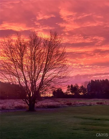 $319,000 | 274 County Rt 33, Hastings, NY 13036