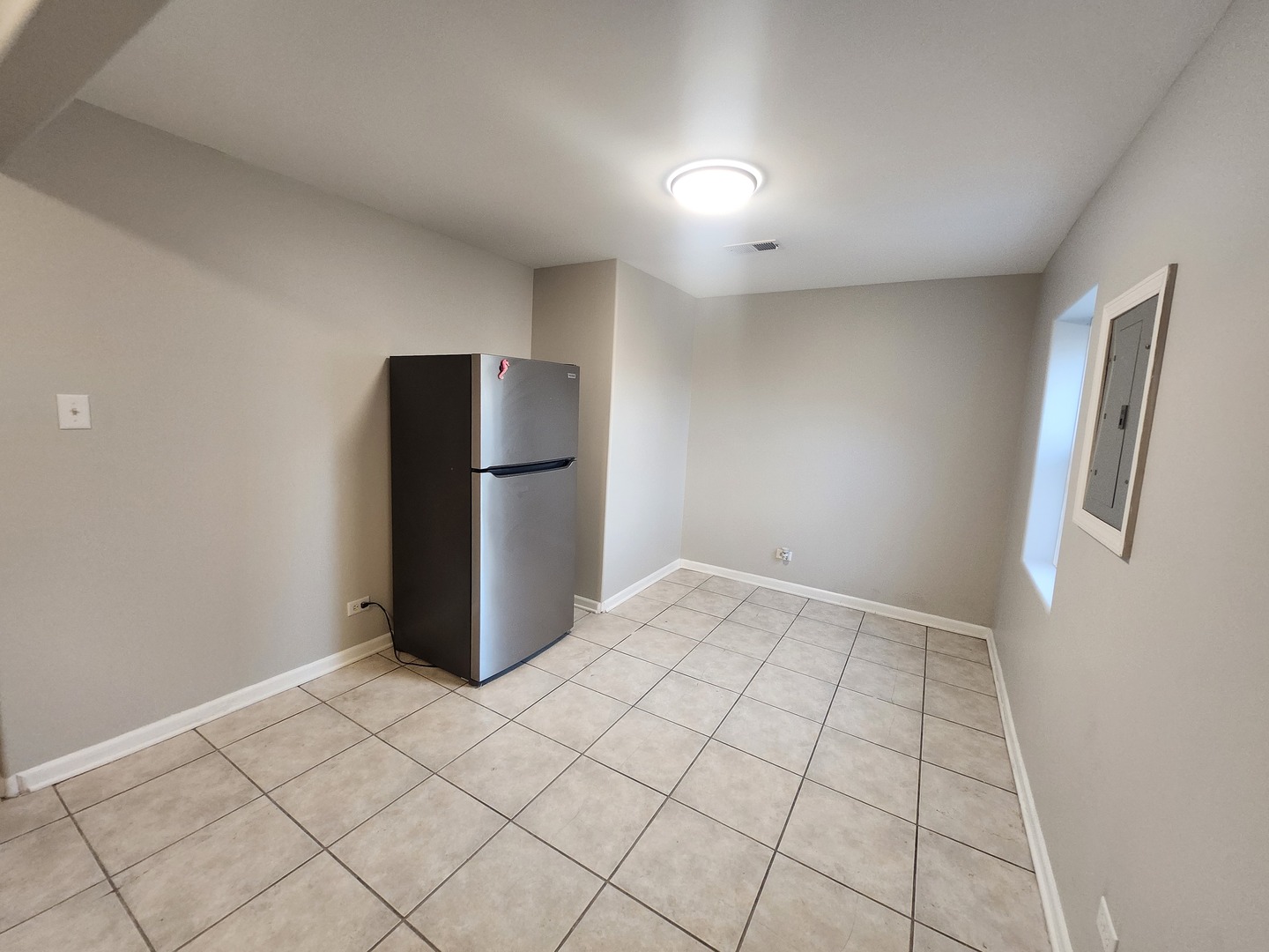 4807 South Wabash Avenue, Unit 2 Chicago, IL 60615 - Photo 3 of 7 a view of an empty room