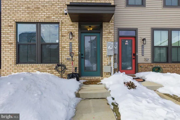 a view of entrance front of the house