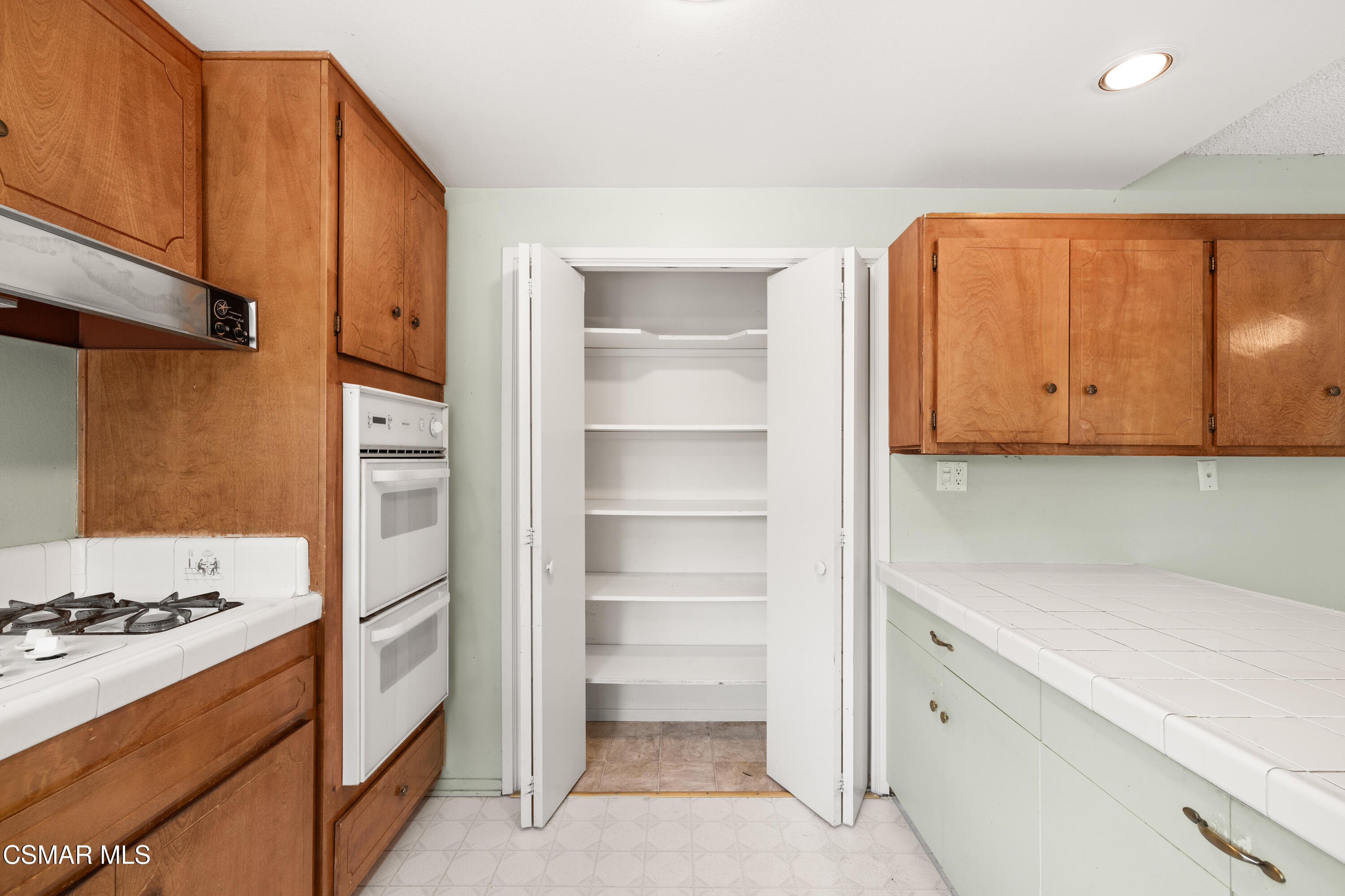 1877 Fred Avenue Simi Valley, CA 93065 - Photo 11 of 26 Fred Kit Pantry 1
