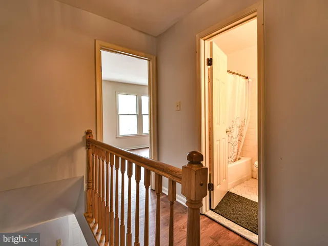 $409,900 | 4 Almanac Court, Burtonsville, MD 20866