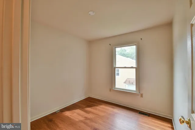 $409,900 | 4 Almanac Court, Burtonsville, MD 20866