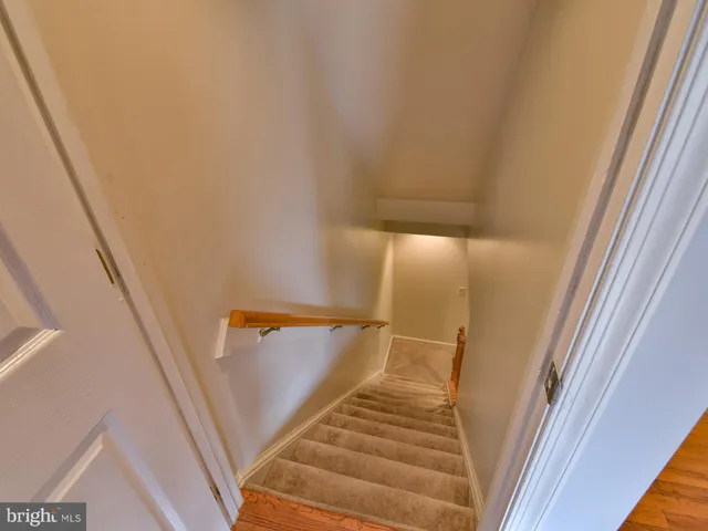 $409,900 | 4 Almanac Court, Burtonsville, MD 20866