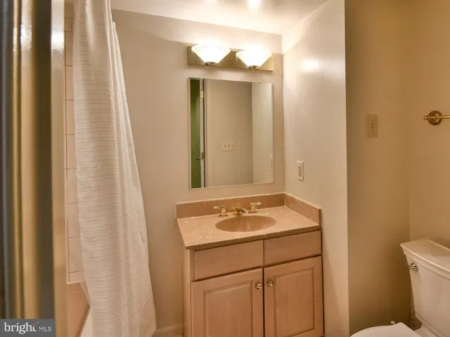 $409,900 | 4 Almanac Court, Burtonsville, MD 20866