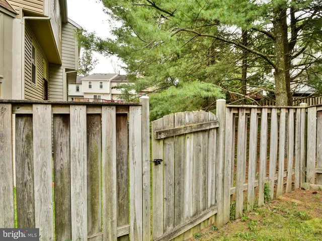 $409,900 | 4 Almanac Court, Burtonsville, MD 20866