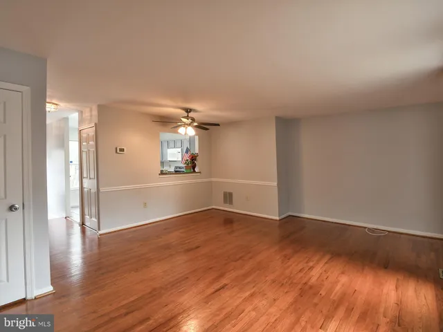 $409,900 | 4 Almanac Court, Burtonsville, MD 20866