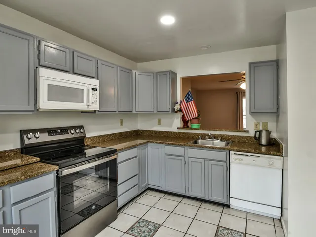 $409,900 | 4 Almanac Court, Burtonsville, MD 20866