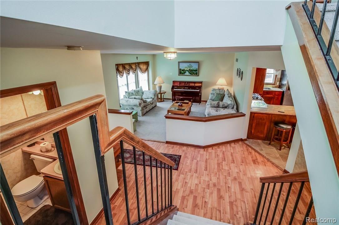 3184 Primrose Drive Rochester, MI 48307 - Photo 15 of 48 Open Concept continues!!