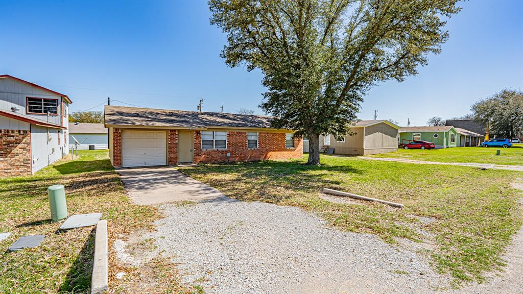 1848 Coral Road Pelican Bay, TX 76020 - Photo 4 of 28