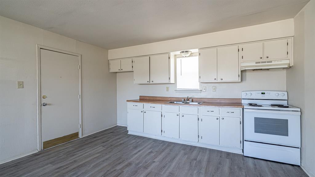 1848 Coral Road Pelican Bay, TX 76020 - Photo 10 of 28