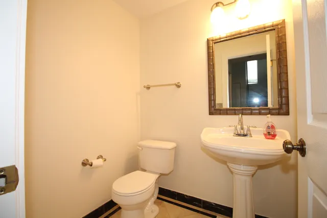 $2,495 | 2835 Cedar Glade Drive, Naperville, IL 60564