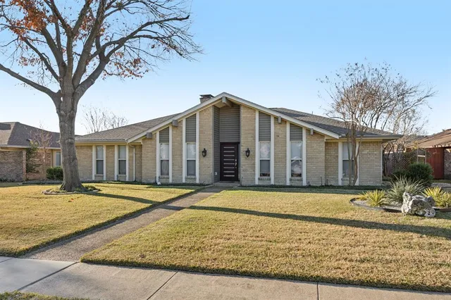 $477,500 | 902 Windsong Trail, Richardson, TX 75081