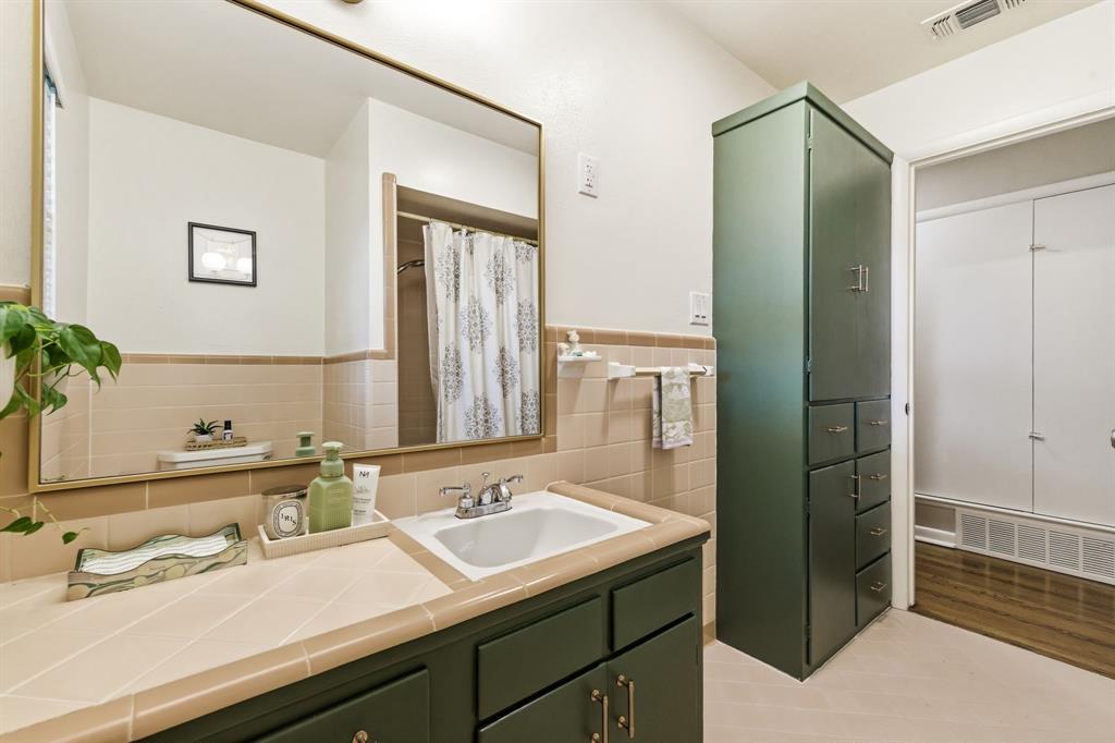 11605 Colmar Street Dallas, TX 75218 - Photo 19 of 31