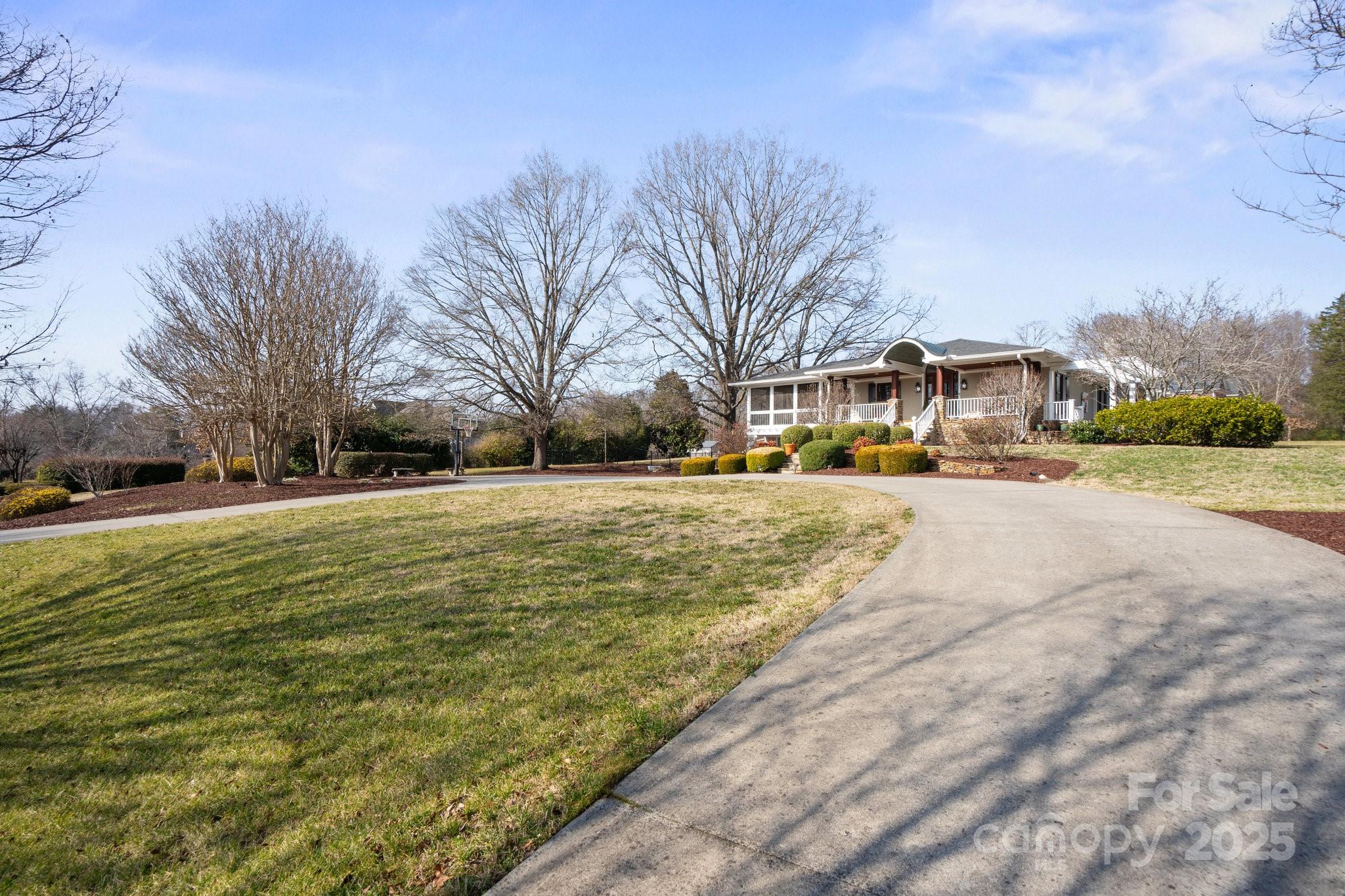 13031 Westmoreland Farm Road Davidson, NC 28036 - Photo 5 of 45 a view of city view with buildings
