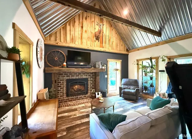 $514,900 | 918 North Harv-Wright Road, Bloomfield, IN 47424