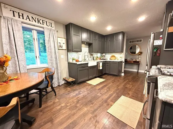 $514,900 | 918 North Harv-Wright Road, Bloomfield, IN 47424