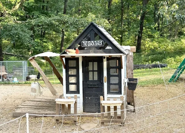 $514,900 | 918 North Harv-Wright Road, Bloomfield, IN 47424